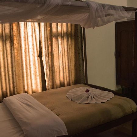 River View Jungle Camp Sauraha Room photo