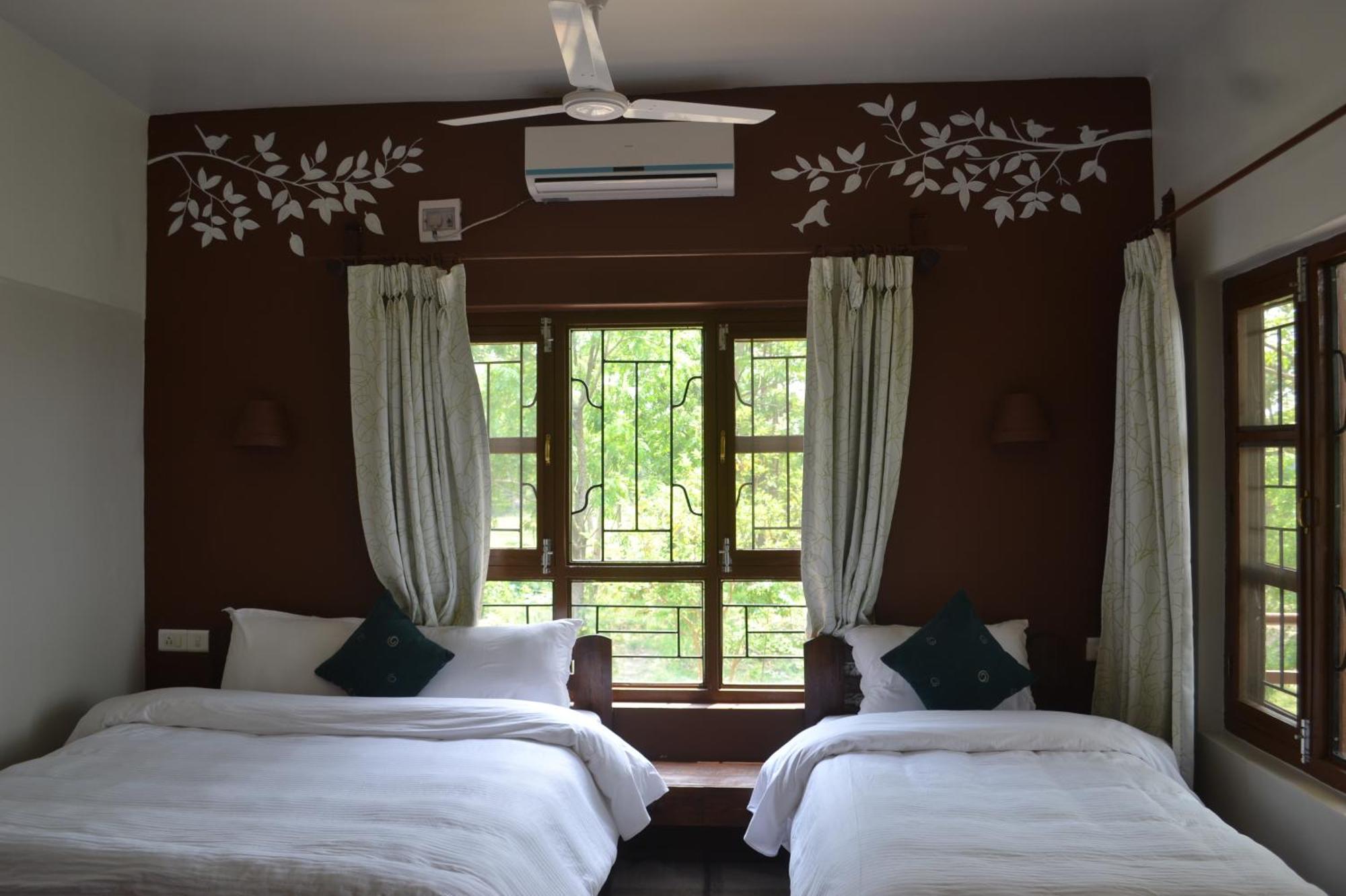 River View Jungle Camp Sauraha Room photo