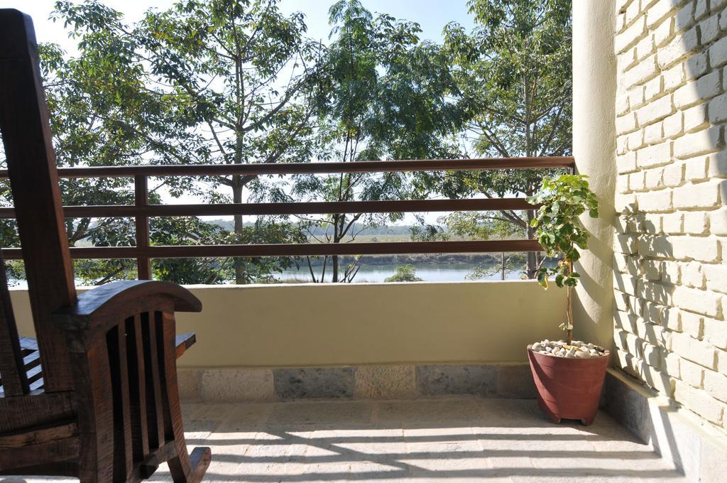 River View Jungle Camp Sauraha Exterior photo