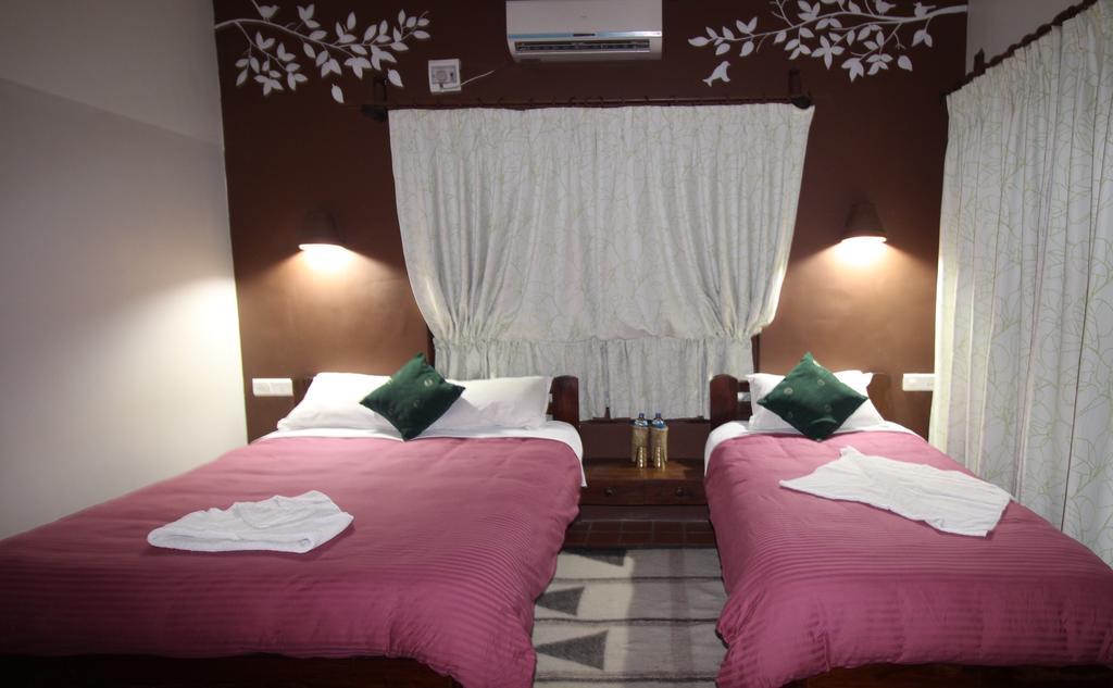 River View Jungle Camp Sauraha Exterior photo