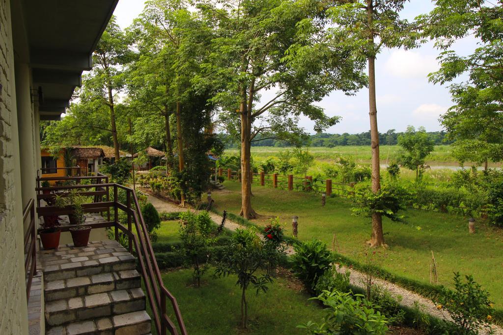 River View Jungle Camp Sauraha Exterior photo